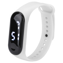 Uaireadóir LED le Strap Silicone agus Frithsheasmhach in aghaidh Caitheamh, Gluaiseacht Leictreonach le haghaidh Taisteal, Rith, Siúlóidí agus