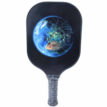 Pickleball rackets van glasvezel, met een honingraatkern van polypropyleen voor minder trillingen en optimale balcontrole, en een comfortabele grip