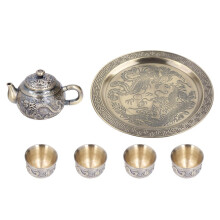 Vintage-Teekanne, exquisites Metall, luxuriöses Relief