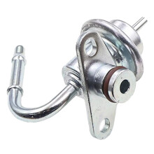 MN135774 Car Fuel Pressure Regulator for Pajero 3.8L 6Cyl 6G75 2003-2006