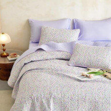 Ensemble de courtepointe à motif floral, style cottagecore shabby chic vintage, couvre-lit réversible léger 3 pièces, lilas, queen/full –