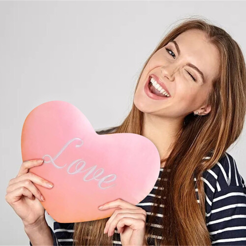 Διακόσμηση μαξιλαριού σε σχήμα καρδιάς για γυναίκες για την ημέρα του Αγίου 2