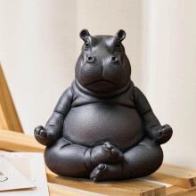 Speels nijlpaard yoga beeldje van hars, charmant dierenfiguurtje voor bureaudecoratie, op een plank of als origineel cadeau.