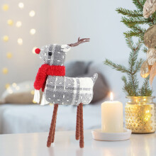 Figiúr Réinfhia Nollag Plush 10.6", Dealbh Fionnfhia Breac le Scairf, Ornáid Fia Nollag Líonta le haghaidh Maisiú Baile