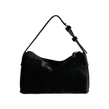 Dámska semišová crossbody kabelka malá čierna s nastaviteľným popruhom
