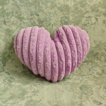 Trendy hartvormig sierkussen - Woonaccessoire - Zacht pluche kussen, ideaal als cadeau voor stellen of een huwelijksjubileum.
