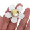 Mini blomstervedhæng hvide 10 stk. 3,4 x 3,4 x 0,5 cm 6