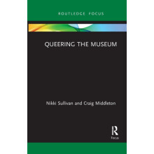 Queering the Museum by Craig Middleton Paperback Book