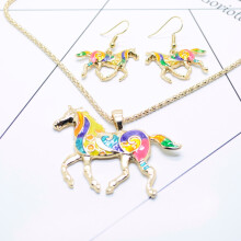 (Gold) Dripping Pony Rainbow Pendant Earrings Necklace Set Accessories Gradient Retro