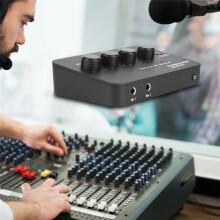 Digitaler Audiomixer mit AUX-Ein-/Ausgang, Bluetooth-Anschluss und zwei Mikrofoneingängen für Karaoke, Smart-TV und PC-Lautsprecher