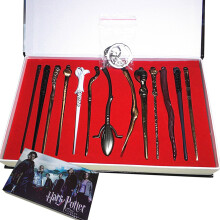 Zauberstab-Set mit Halskette und Schlüsselanhänger