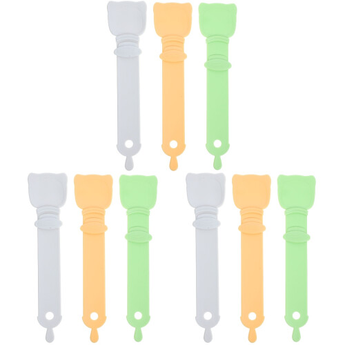 9Pcs Durable Plastic Cat Treat Feeding Spoon Portable and Convenient 2
