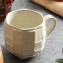 Gelbe 420-ml-Kaffeetasse im Retro-Stil aus rustikaler Keramik, japanische Keramikbecher, auch geeignet für Milchtee, Frühstück oder Haferflocken.
