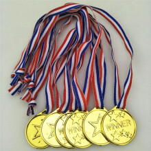 30 Stuks Gouden Plastic Winnaarsmedailles Award-Medailles voor Kinderen - Perfect voor Sport, Competitie en Feestartikelen