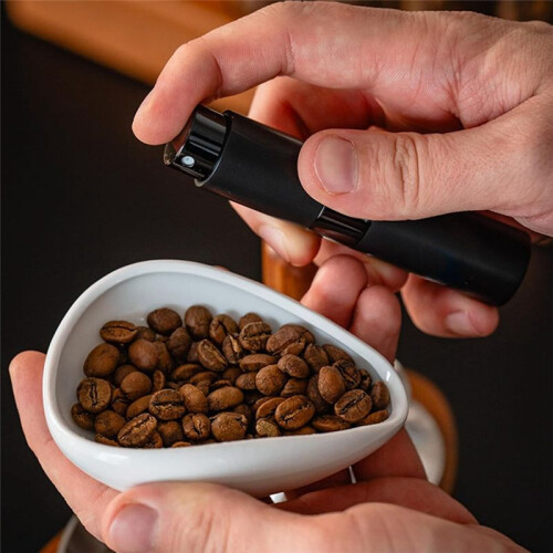 Coffee Bean Dosing Cup and Spray Bottle Set Ceramic Dosing Espresso Sprayer Single Dose Measuring Tray Kit 2