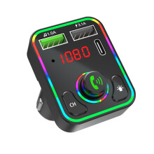 Kabelloser Bluetooth-Kfz-Adapter mit FM-Übertragung, HiFi-Klang und mehreren Ladeanschlüssen, LED-Beleuchtung und Überstromschutz