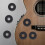 96Pièces Sangles De Guitare Bloc Silicone Noir Sécurisé Stabilité 3