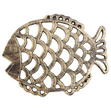 Cast Iron Fish Trivet, 7.5X6Inch Decorative Vintage Pattern for Cookware and Hot Dishes with Rubber Feet