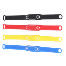 T5577ID Kopierbares Silikonarmband OneSize 4 Farben