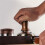 Kaffeestampfer mit Holzgriff, Edelstahlbasis, Druckhammer, 51 mm 3