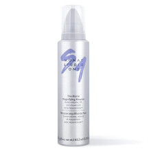 MONAT Studio One The Moxie Magnifying Mousse - Leichte Haarmousse, Langanhaltend Anti-Frizz, Voluminöse Styles