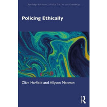 Policing Ethically by Allyson Macvean Paperback Book