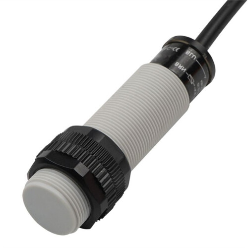 1 Pcs CR18-8DN M18 Capacitive Proximity  Sensor New High Quality 2