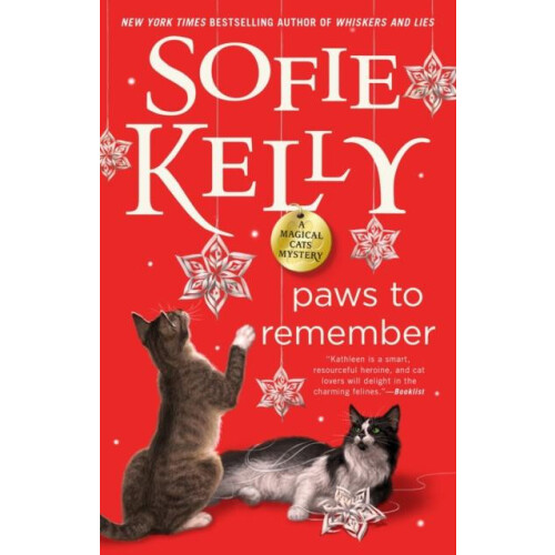 Paws to Remember by Sofie Kelly Paperback Book
