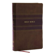 NKJV Personal Size Large Print Bible with 43000 Cross References Brown