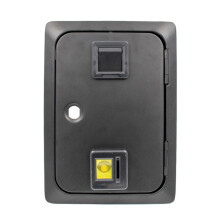 Portone Della Porta Delle Monete Dei Pozzetti Delle Entrate Delle Macchine Dei Giochi Arcade o Flipper con la Parte Della Console di Gioco un Gettoni