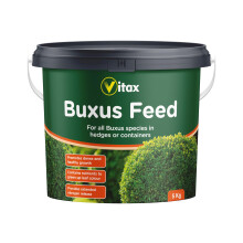 Vitax Buxus Feed, Suitable For Hedges & Containers, Extended Nitrogen Release, Promotes Healthy Growth: 5Kg Tub
