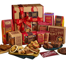 Lottie Shaw?s Christmas Luxury Hamper ? Yorkshire Gift Box with Mince Pies, Parkin Loaf, Biscuits, Flapjacks, Tiffin, Fruit Cake & Fudge ? Festive