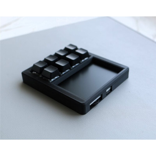 3.5 Inch LCD Programmable Macro Keyboard 8-Key Hot-Swappable RGB Backlight USB Secondary Display Black 2