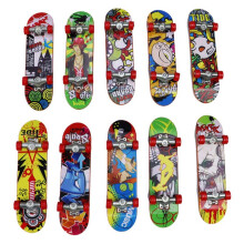 Vinger Skateboard Legering Plastic  Skateboard Bureau Ornamenten (Willekeurige Kleuren)