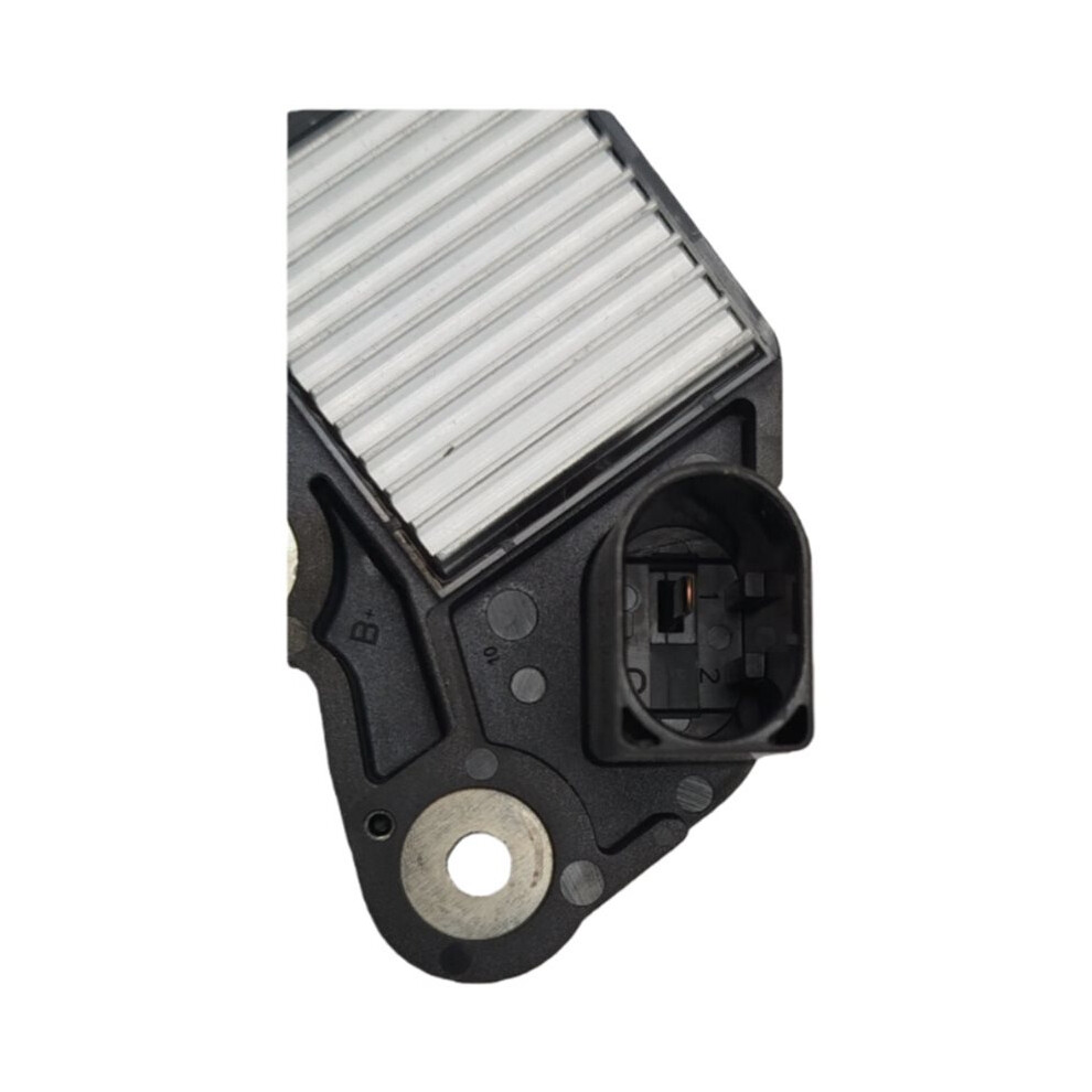 Voltage Alternator Regulator 0272220822 0272220885 For W204 W205 C160 C180 C200 C250 C300 X253 C253 4713075477467