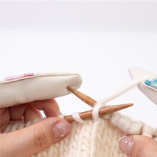 2PCS Elastic PU Leather Finger Guards for Sewing and Embroidery Anti-Prick PU Leather Thimbles with Hand Protection