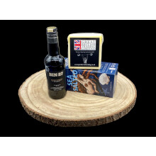 Cheese and Port Gift Hamper with Crackers from GREAT BRITISH TRADING
