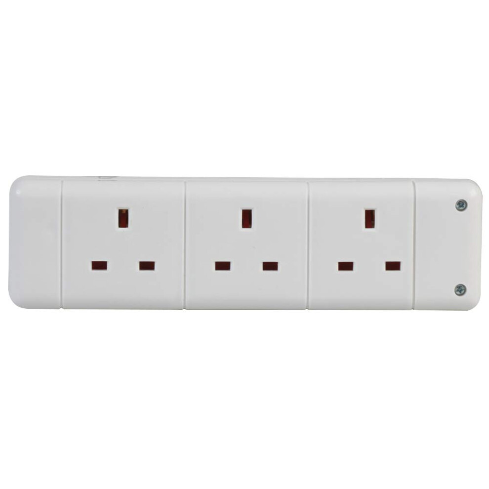 Pro Elec 3ÂGang Extension Socket, 13A, White Â Pelb1530 5001568595439