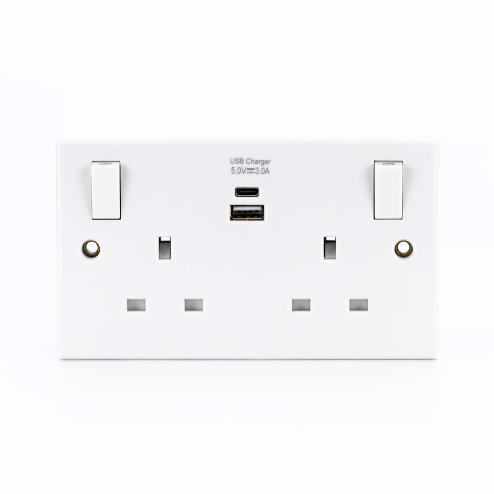 Status White 13A Double Wall Socket With Usb-C And Dual Usb-A Fast-Charge Ports, 2-Gang Switched Faceplate For Home, Office Or Kitchen, (S2g13atcausb