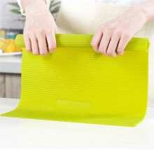Silicone Sushi Rolling Mat Bamboo Imitation, Easy Clean, No Mildew, Portable Hand Roll Sushi Tool for Japanese Cuisine