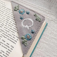 Litthing Hand Embroidered Corner Bookmark, 26 Letters Personalised Seasons Felt Trian