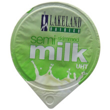 LAKELAND Semi-Skimmed Milk Pots (Pack of 120)