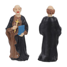 2Pcs Vibrant Resin Christian Priest Miniatures for Tabletop Decor