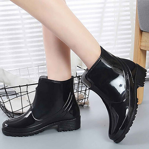 Botas de chuva femininas impermeáveis de cano curto e antiderrapantes. 1