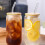 Mug cola gloine borosilicate 16oz le clúdach adhmaid 6