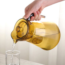 Carafe isotherme en polycarbonate pour la maison, avec une excellente conduction thermique et une grande capacité de 1500 ml.