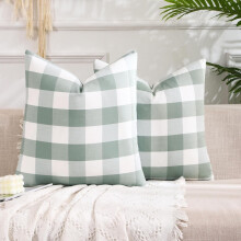 Maalaistyylinen salvianvihreä ruudullinen tyynynpäällinen 18x18, 2 kpl:n setti, neutraalin vaaleanvihreät ruudulliset koristepäälliset