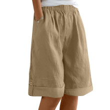 Shorts de linho femininos, modelo shorts de verão casuais, com pernas largas, comprimento médio, cintura alta, elástico na cintura e bolsos.