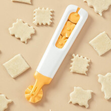 4-in-1 Pastry Crust Roller with 4 Replacement Wheels