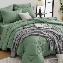 Saliegroene 7-delige dekbedset voor een tweepersoonsbed (Queen size)
